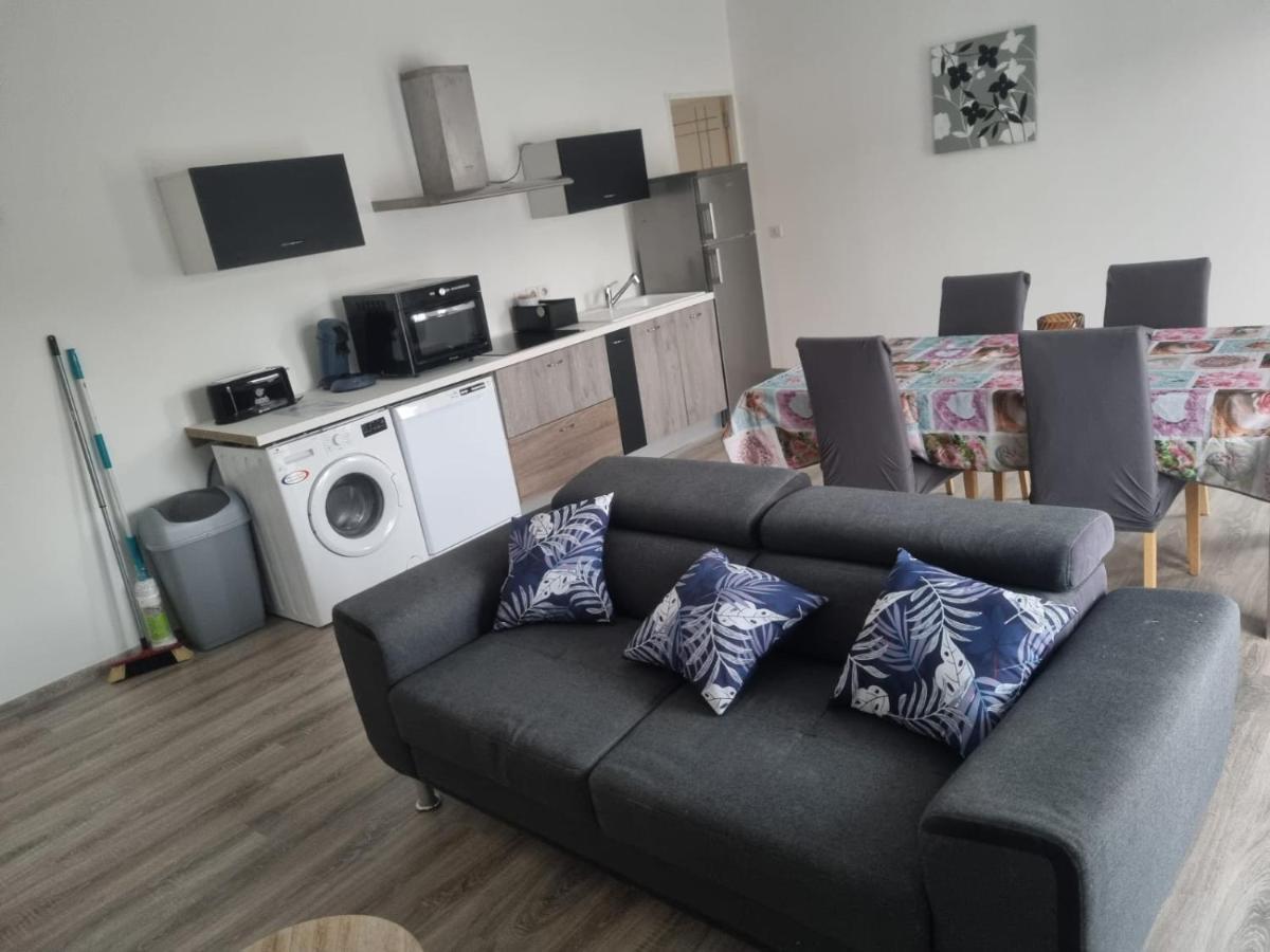 Appartement séjour , cure Cransac au 1er étage 2 nuits minimum Extérieur photo